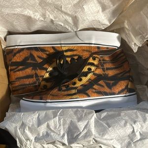 Brand New w. Tags Vans SK8-HI Tapered 'Year Of The Tiger Women’s 10 Men’s 8.5